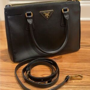 Pre-owned PRADA LEATHER SAFFIANO SMALL TOTE- DOUBLE ZIP, TOP HANDLE